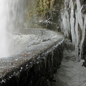 Behind Lower South Falls.  Ice had begun to fall as the morning warmed.  I was begining to think that I didn't want to be conked by a 6 foot icicle.